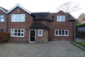 4 bedroom Detached t...